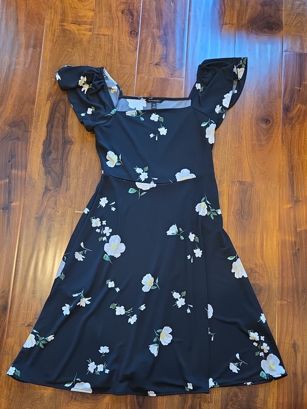 Banana Republic Square Neck Flutter Sleeve Dress